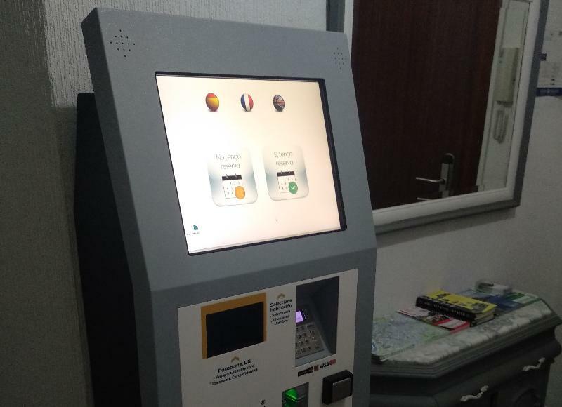 Pension Arias Bilbao Bagian luar foto